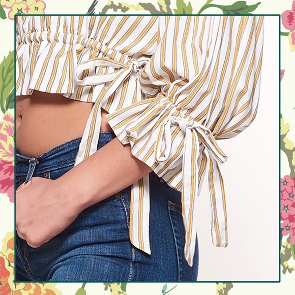 🌴Striped Off Shoulder Crop Top w/ Tie Detail🌴 - Picture 4 of 7
